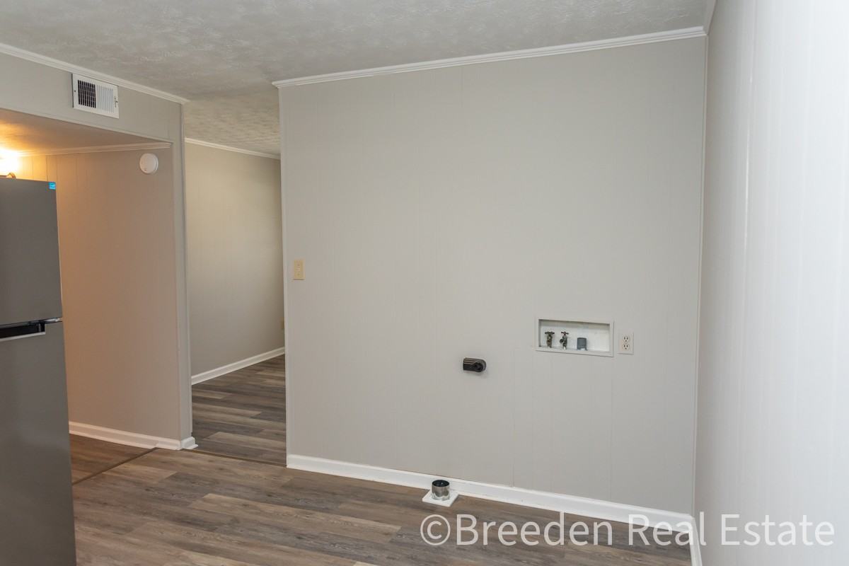 2697 Gamecroft St #1B - Photo 2 of 13