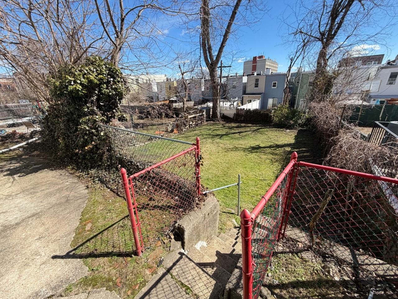 82 Waring Pl - Photo 2 of 13