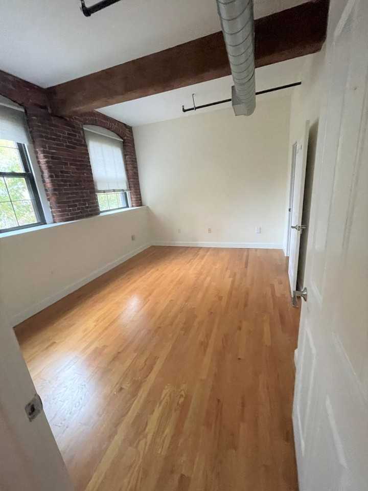 32 Vila LLC - Photo 5 of 11