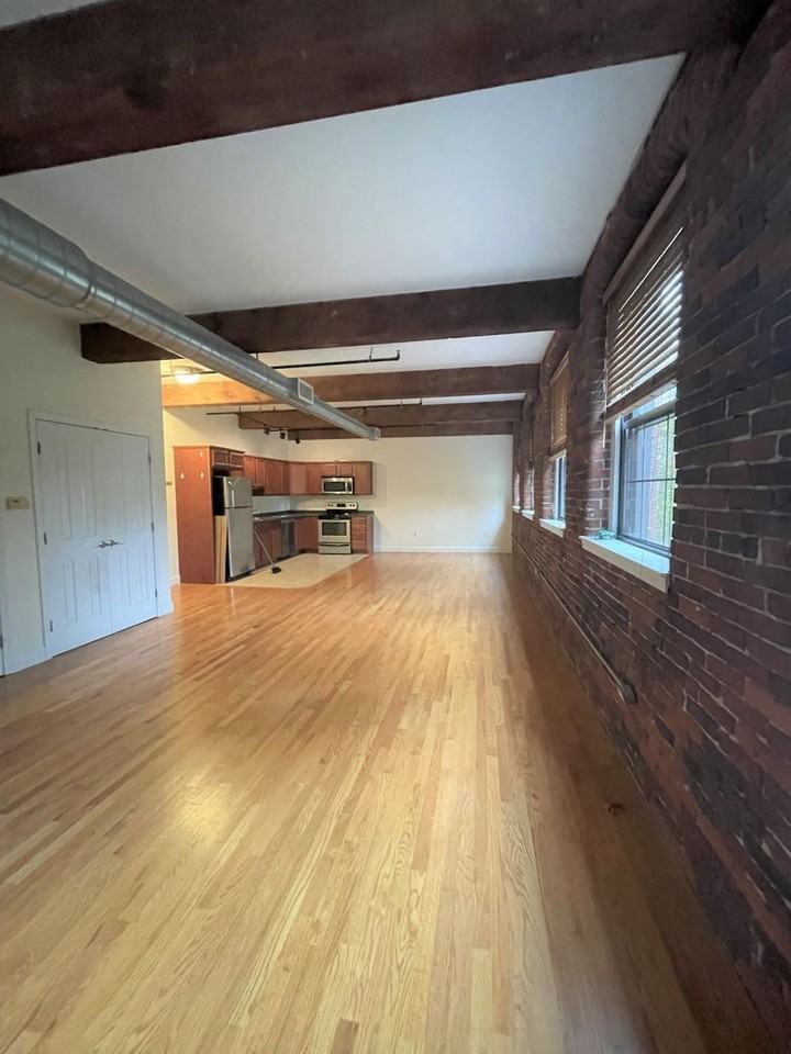 32 Vila LLC - Photo 6 of 11