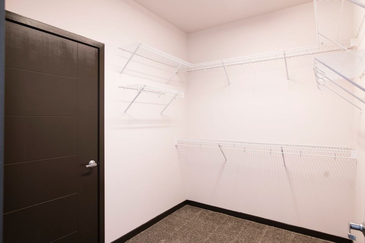 Ivory on Euclid - Photo 6 of 50