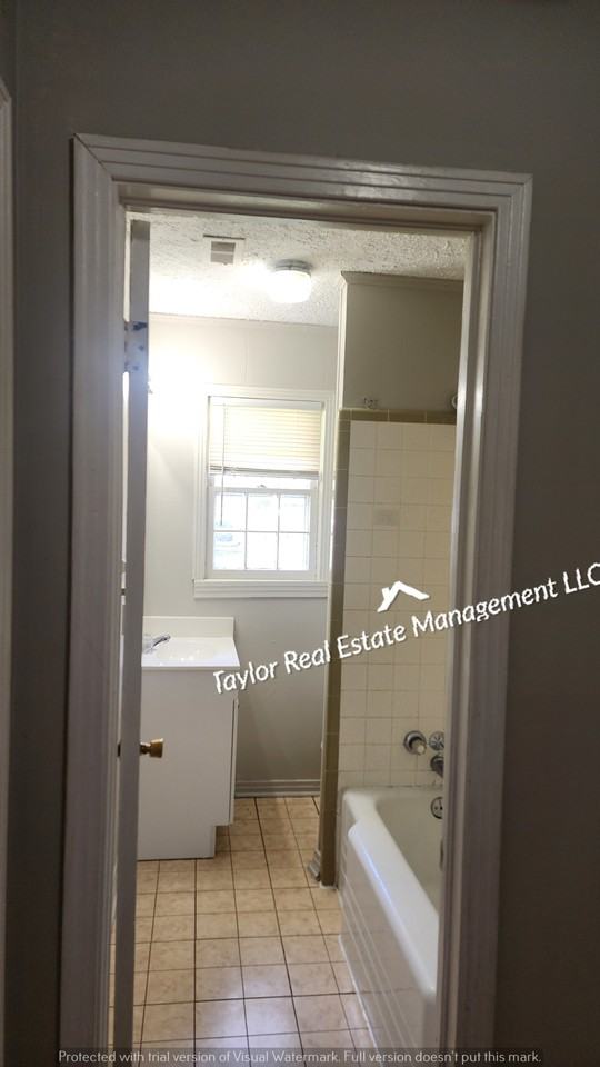 105 Doris Ln #B - Photo 3 of 9