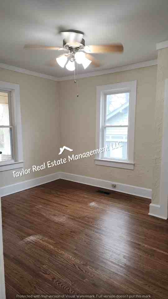 714 Howell St #1 - Photo 3 of 14