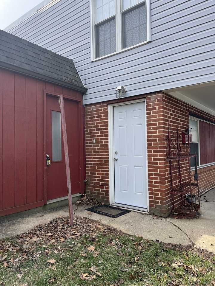 121 N York St #2 - Photo 2 of 15