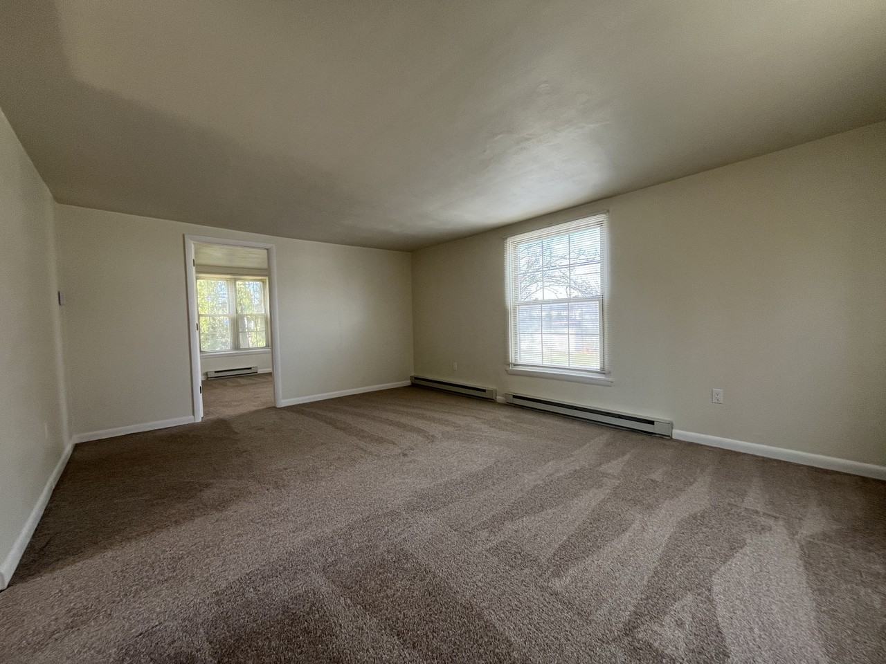 121 N York St #2 - Photo 4 of 15