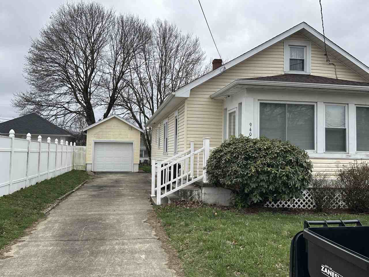 940 Lindbergh Ave #1 - Photo 2 of 32