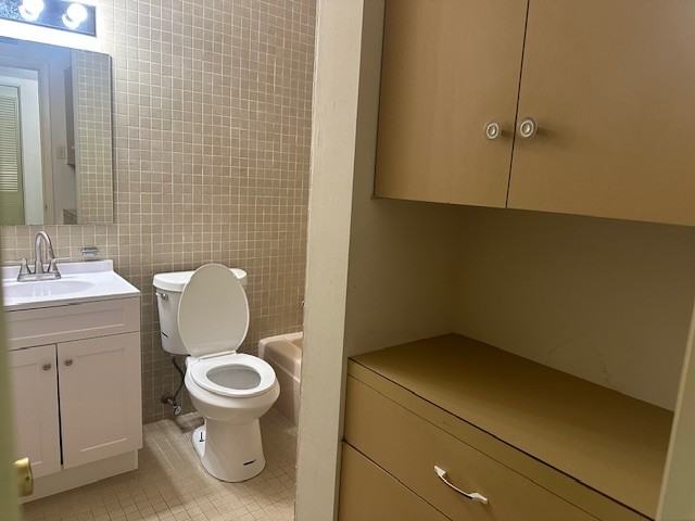 633 Harris St #1 - Photo 4 of 10