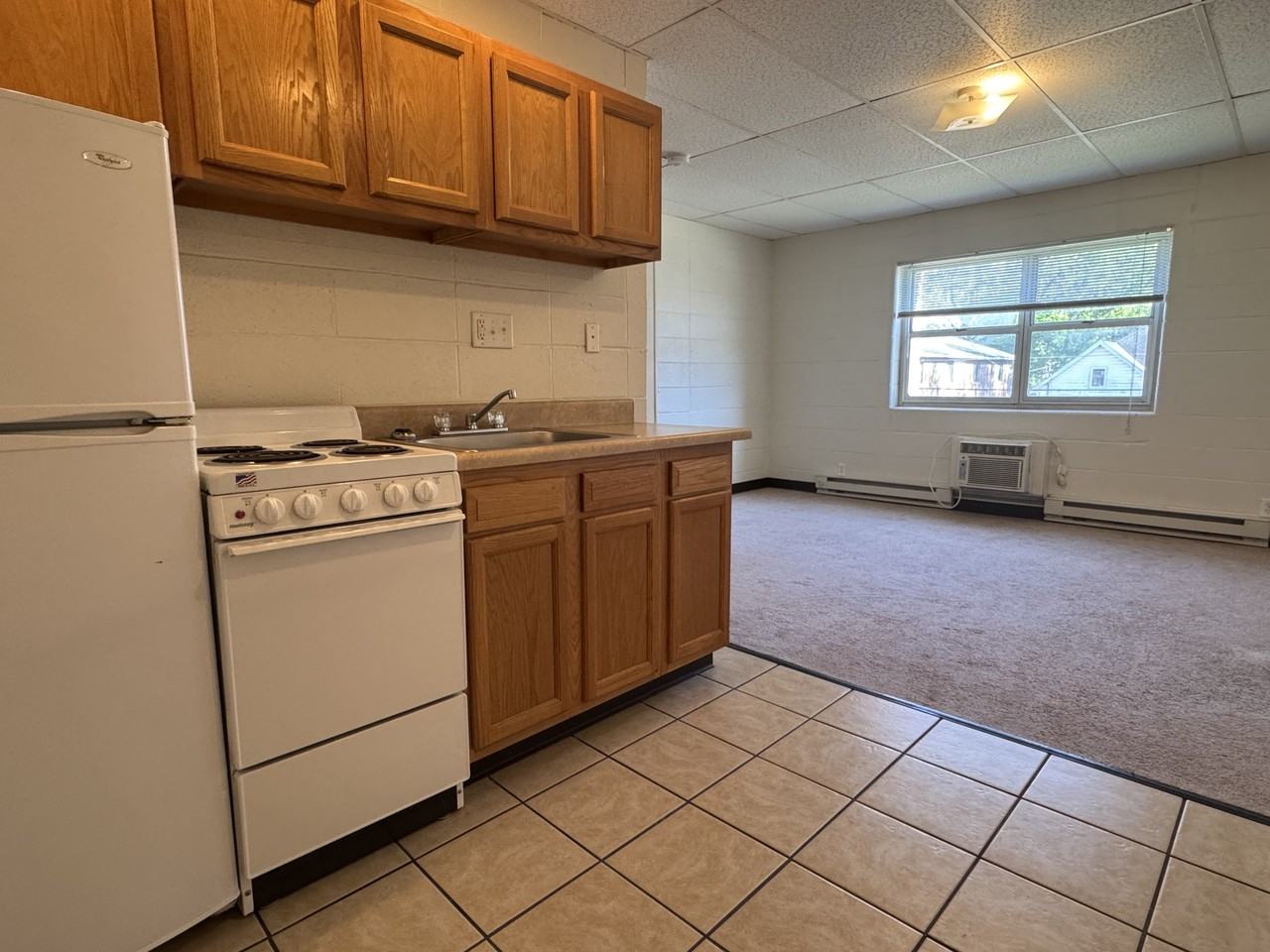 535 S Lincoln St #16 - Photo 2 of 8