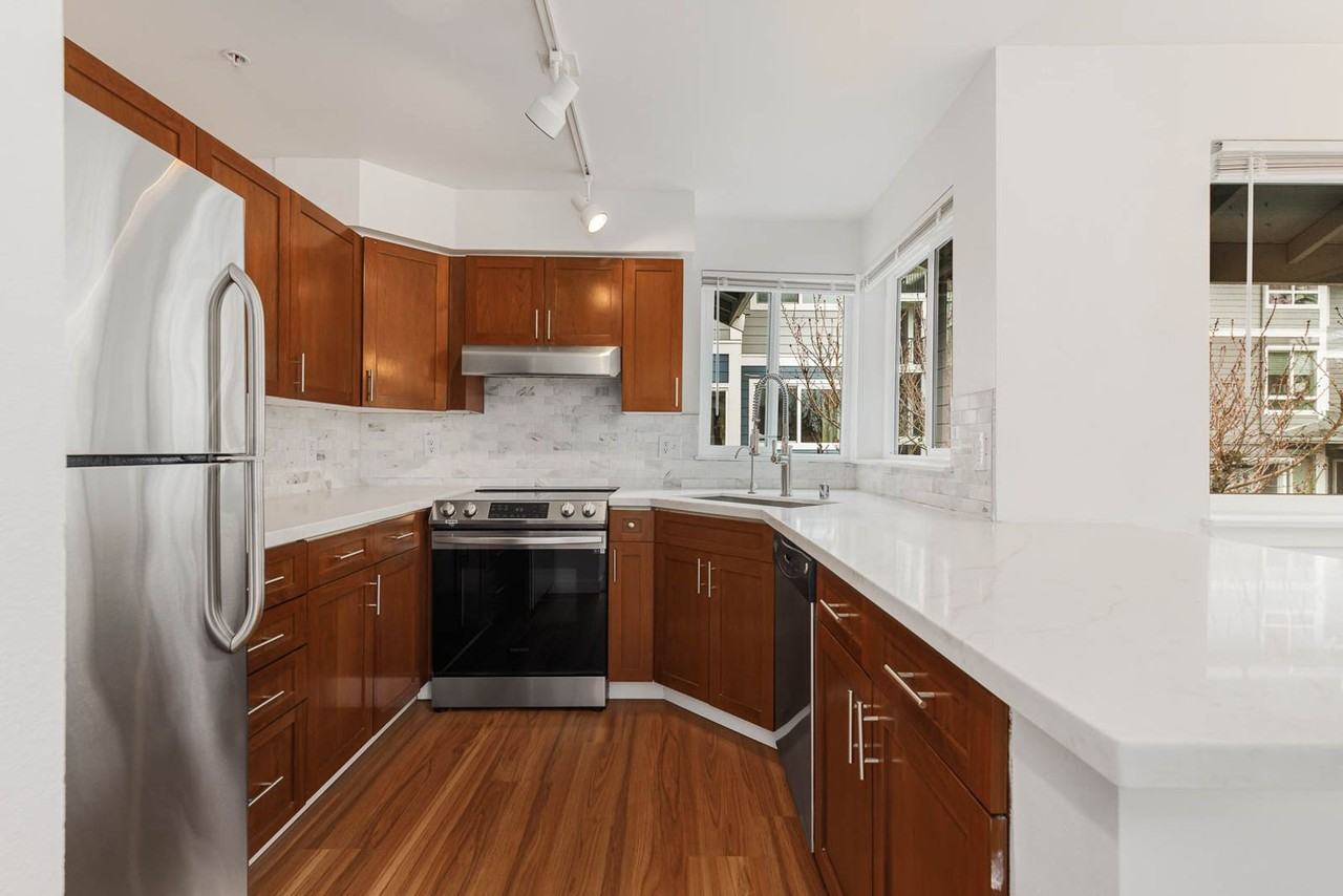 3926 243rd Pl Se - Photo 7 of 33