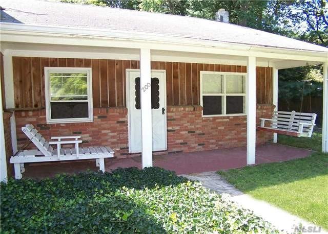 200 Risley Rd - Photo 2 of 6