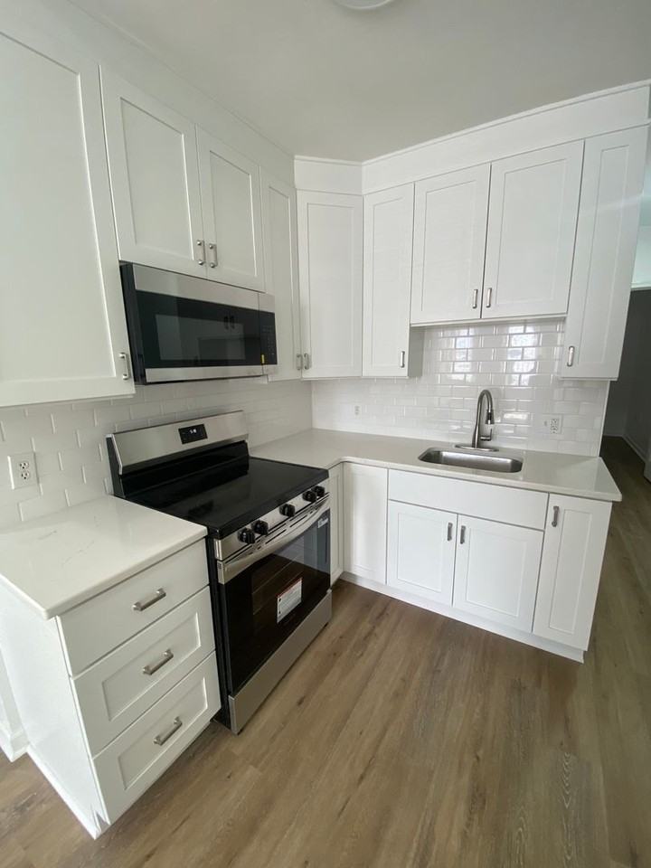 1621 W Montgomery Ave - Photo 3 of 50