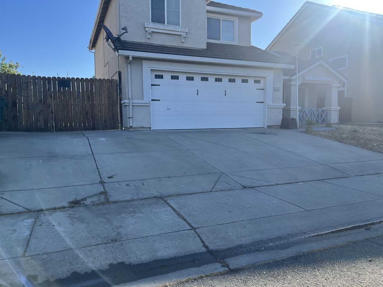 2177 Stonewater Dr #1 - Photo 2 of 28