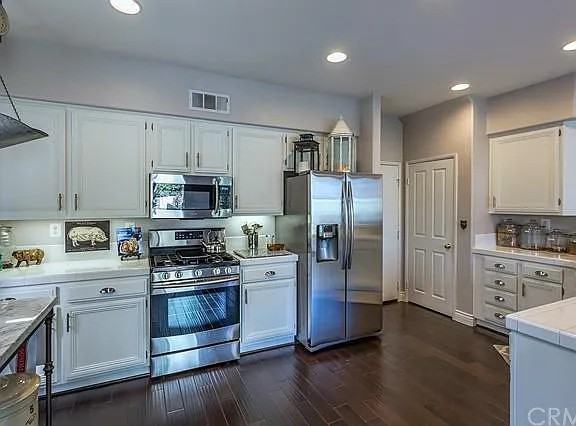 15832 Sedona Dr #1 - Photo 4 of 10