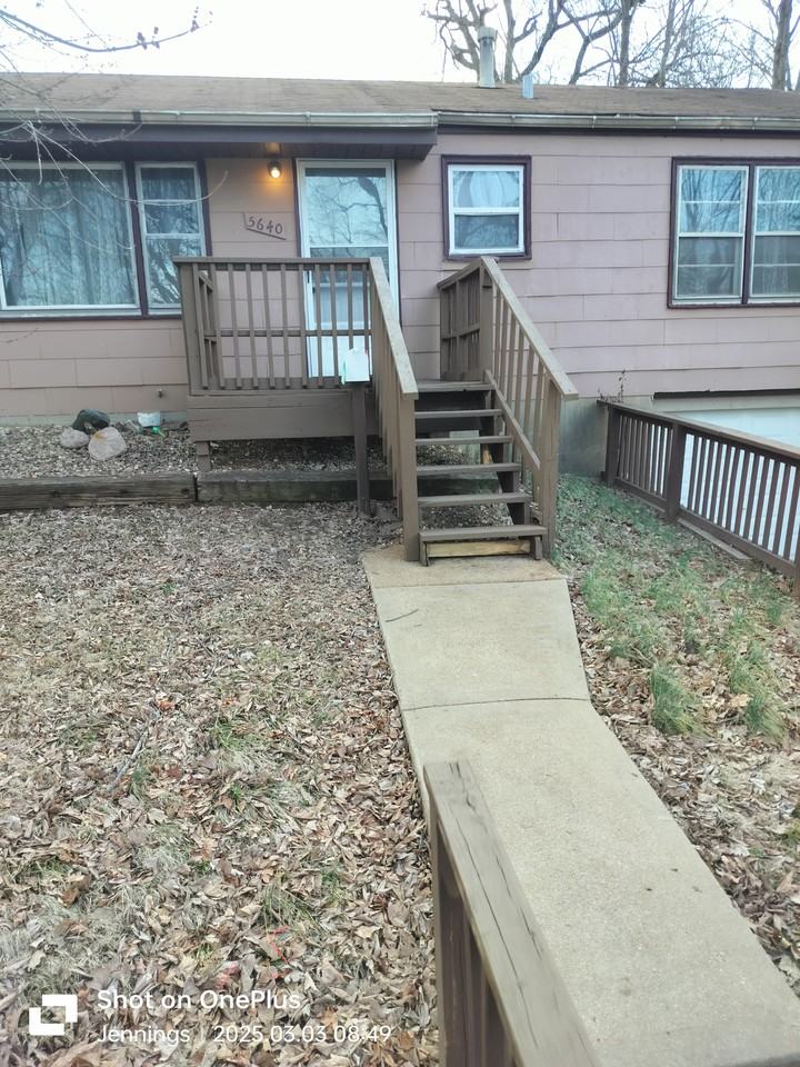 5640 Sapphire Ave #1 - Photo 3 of 20