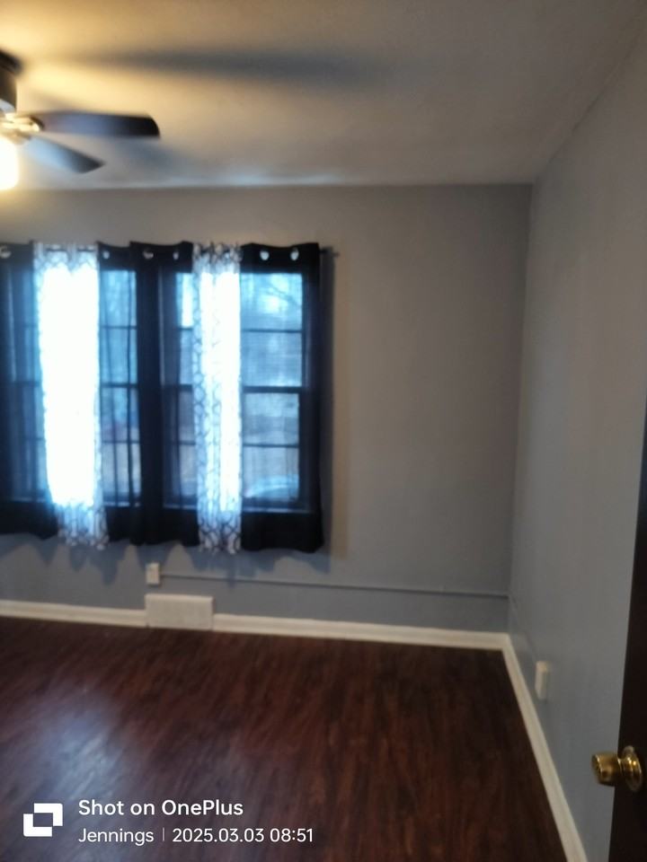 5640 Sapphire Ave #1 - Photo 6 of 20