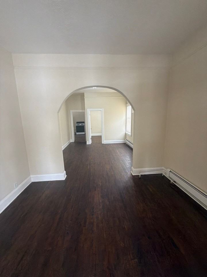 583 Reaney Ave #1 - Photo 2 of 8