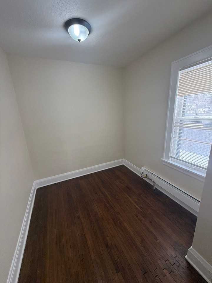 583 Reaney Ave #1 - Photo 5 of 8