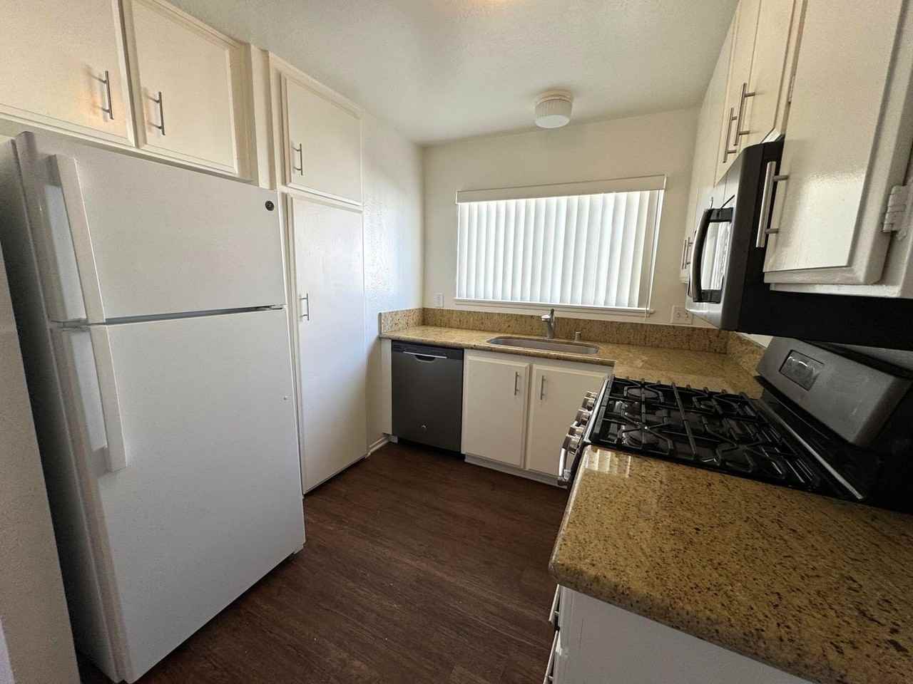 2511 Harbor Blvd #2 - Photo 7 of 19