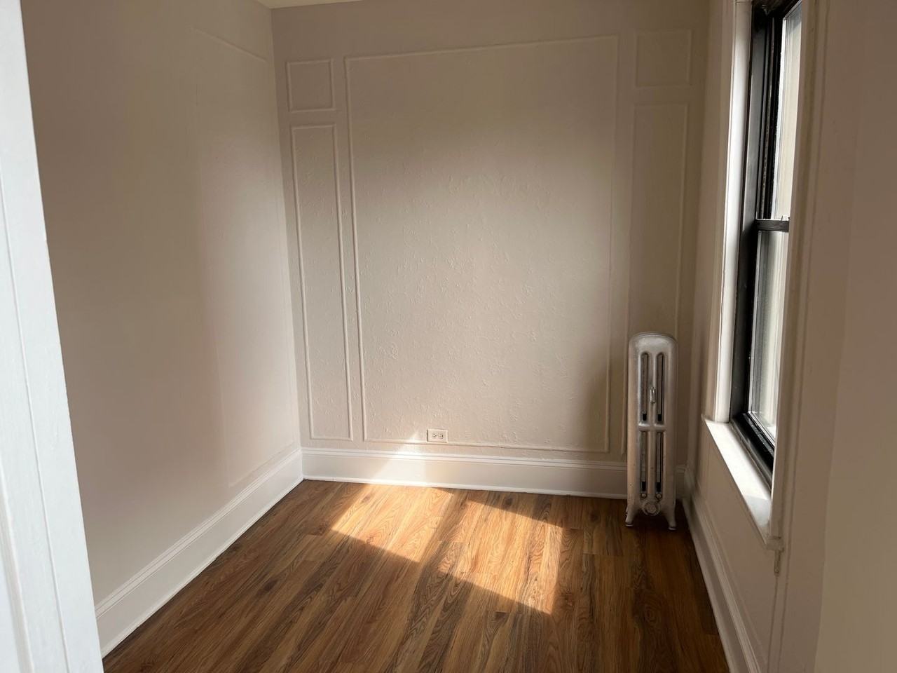 5326 S. Cornell - Photo 3 of 11