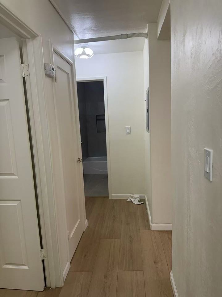 32 Wharf Dr #1 - Photo 5 of 10