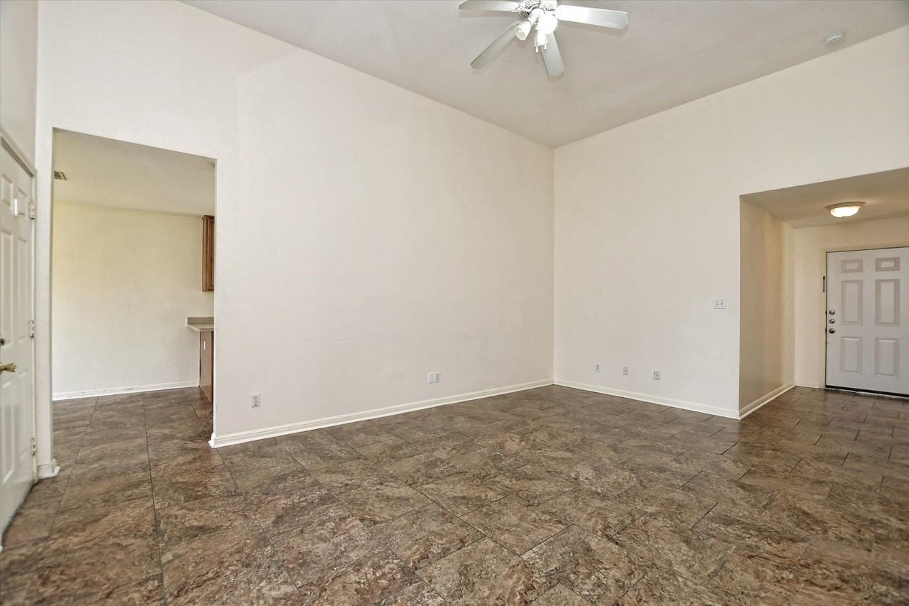 804 Sable Trail Ct - Photo 2 of 7