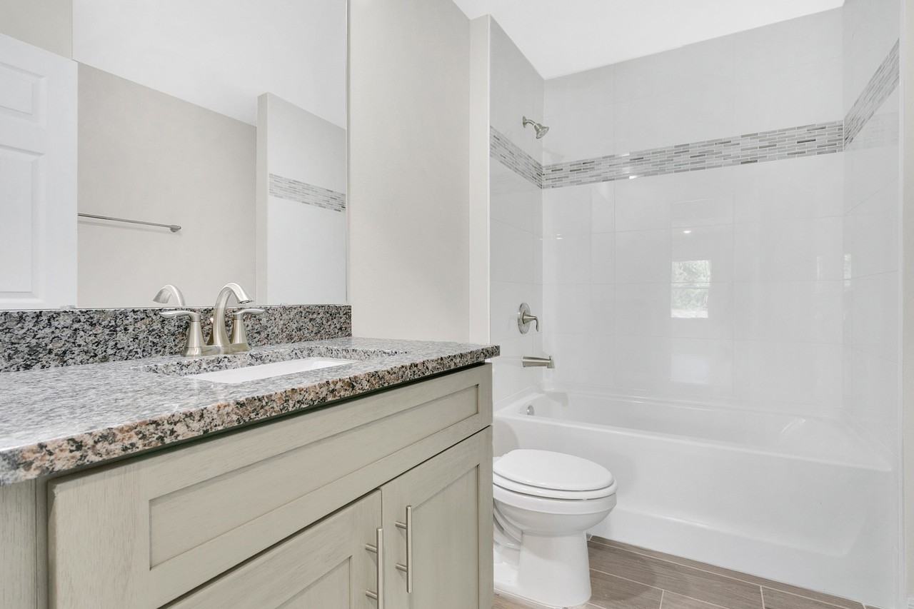 2303 Fox Hollow Dr #1 - Photo 5 of 9