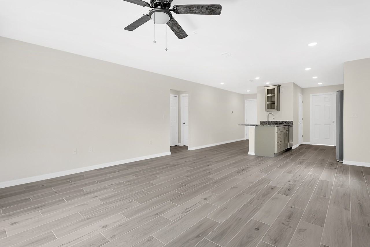 2303 Fox Hollow Dr #1 - Photo 7 of 9