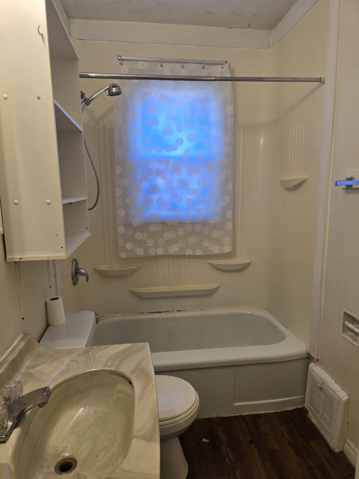 5707 118 Ave Nw #5707 - Photo 7 of 9