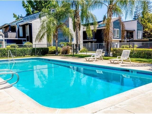 1170 E 22nd St - Photo 7 of 35