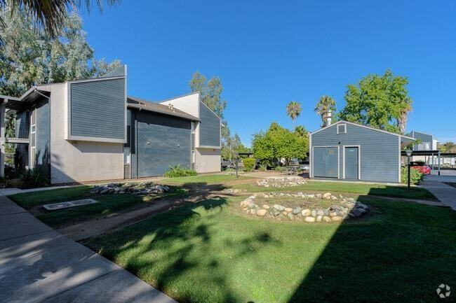 1170 E 22nd St - Photo 4 of 35