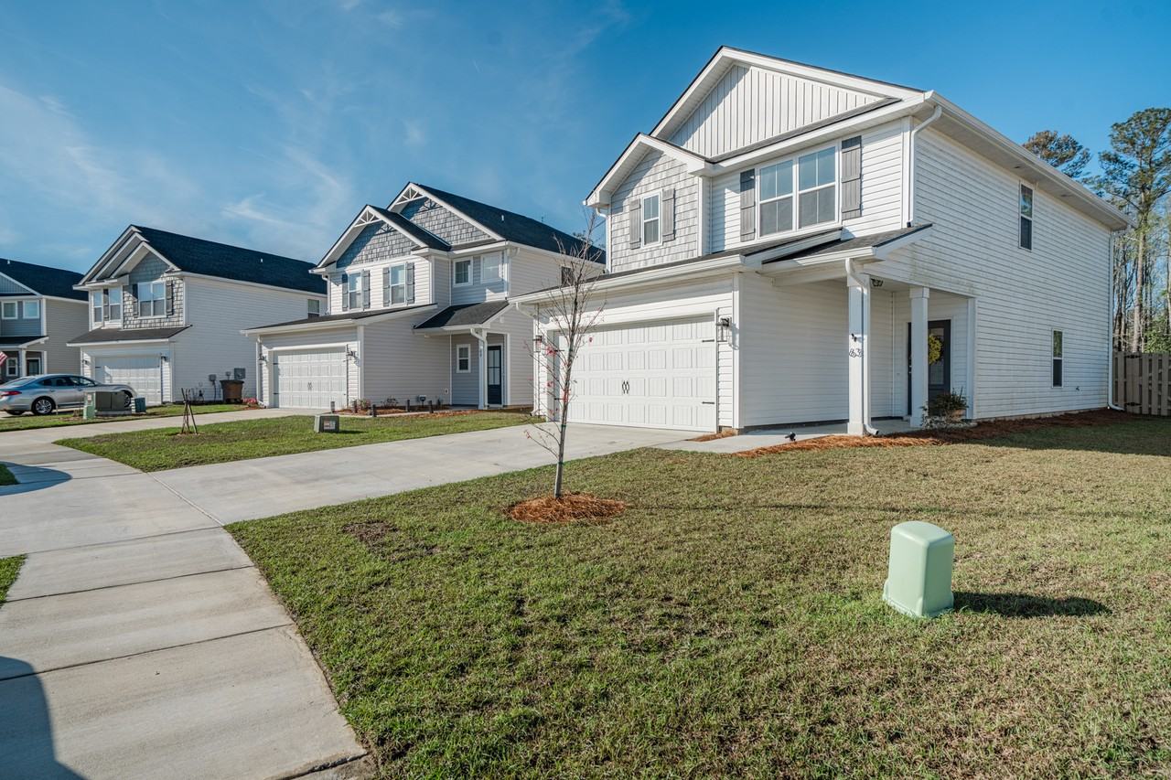 63 Buckingham Dr #1 - Photo 2 of 48