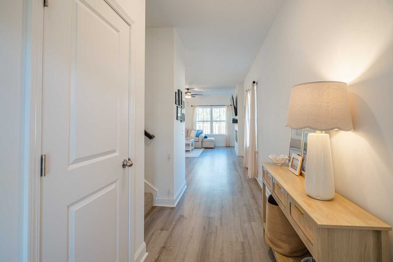 63 Buckingham Dr #1 - Photo 4 of 48