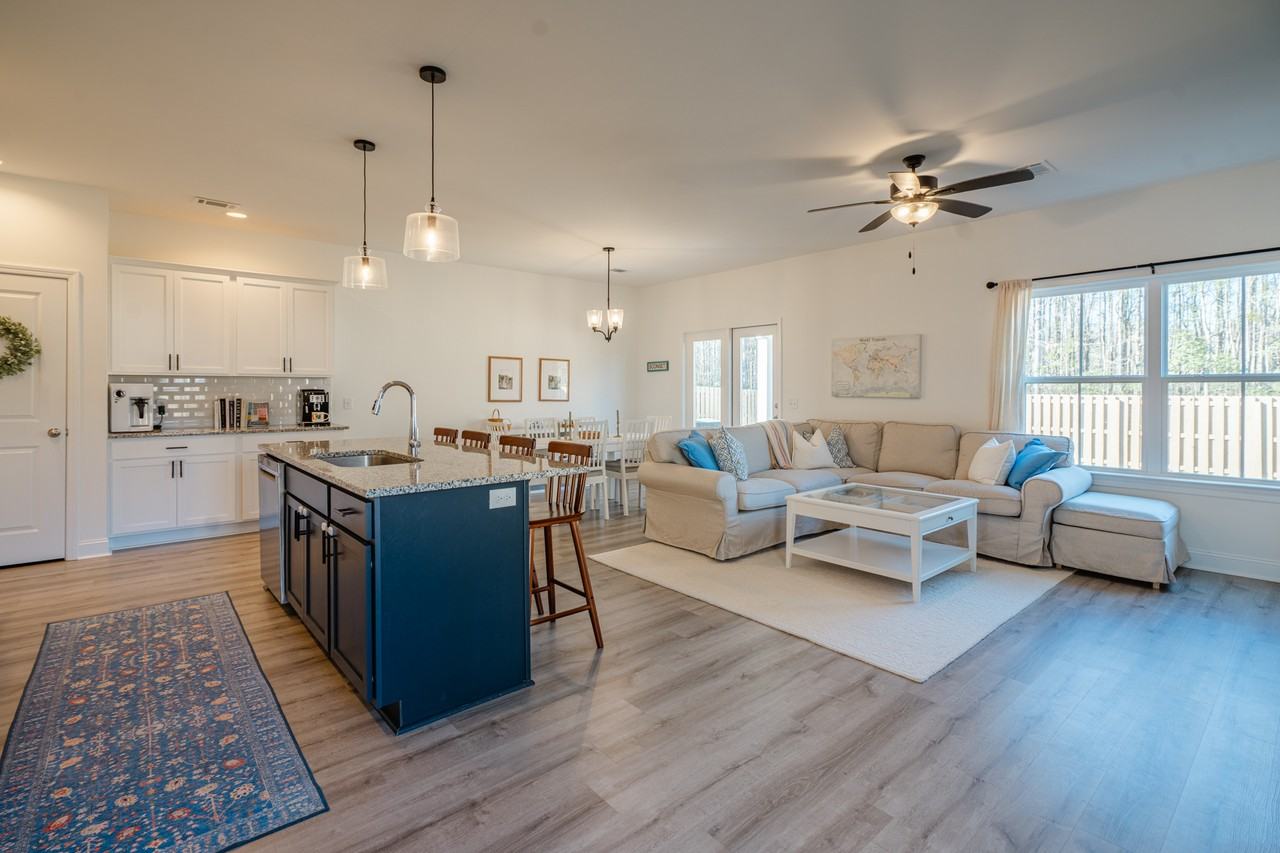 63 Buckingham Dr #1 - Photo 6 of 48