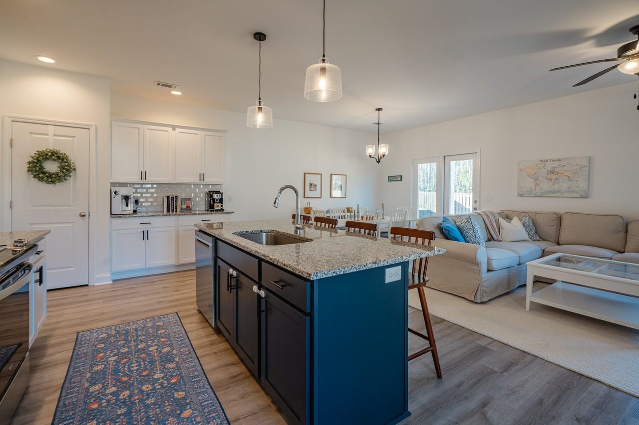 63 Buckingham Dr #1 - Photo 7 of 48