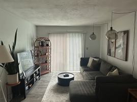 featured image of 1035 SW 9th StF3 #F3