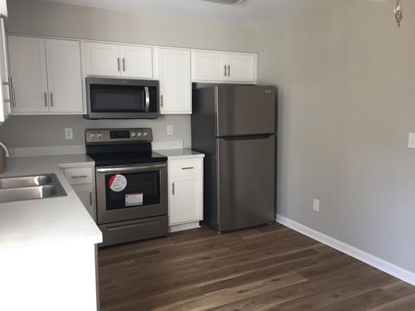 6700 Jefferson Pl #B - Photo 4 of 11