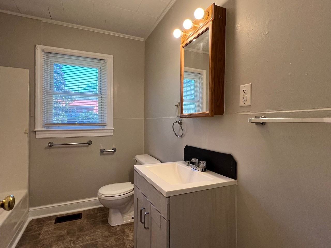 111 Hilltop St - Photo 7 of 9