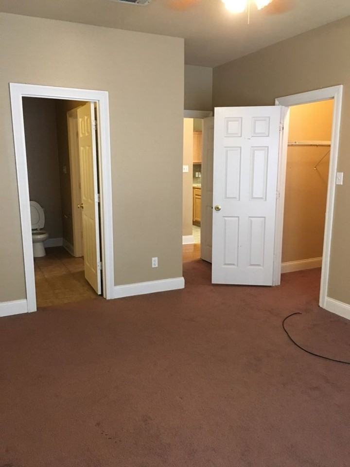 307 Penny Ln - Photo 5 of 9