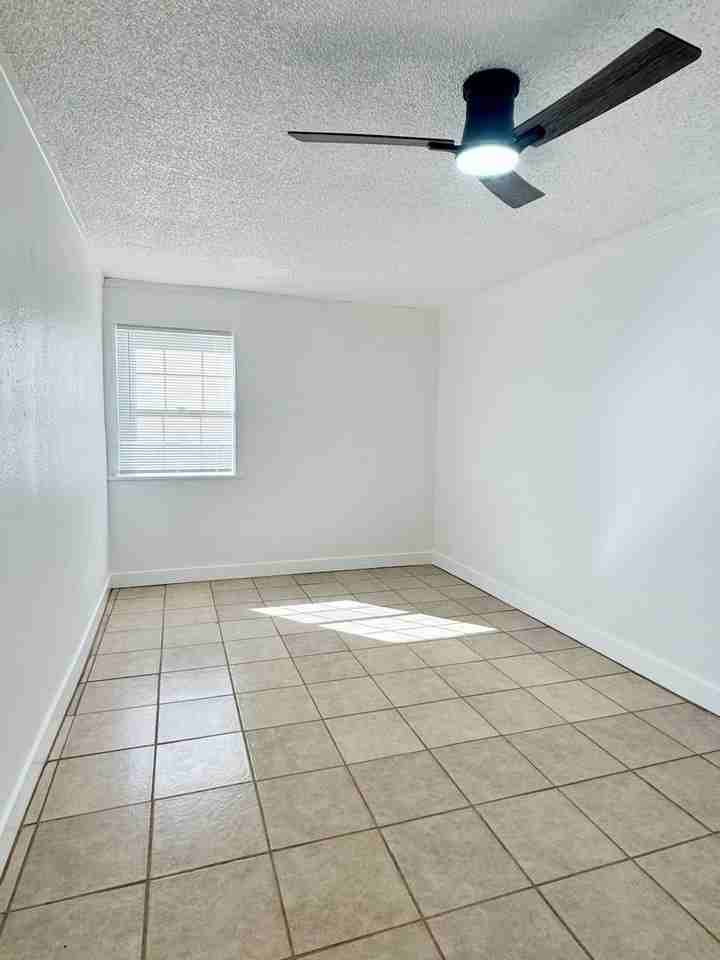 1736 Obispo Ave - Photo 6 of 9