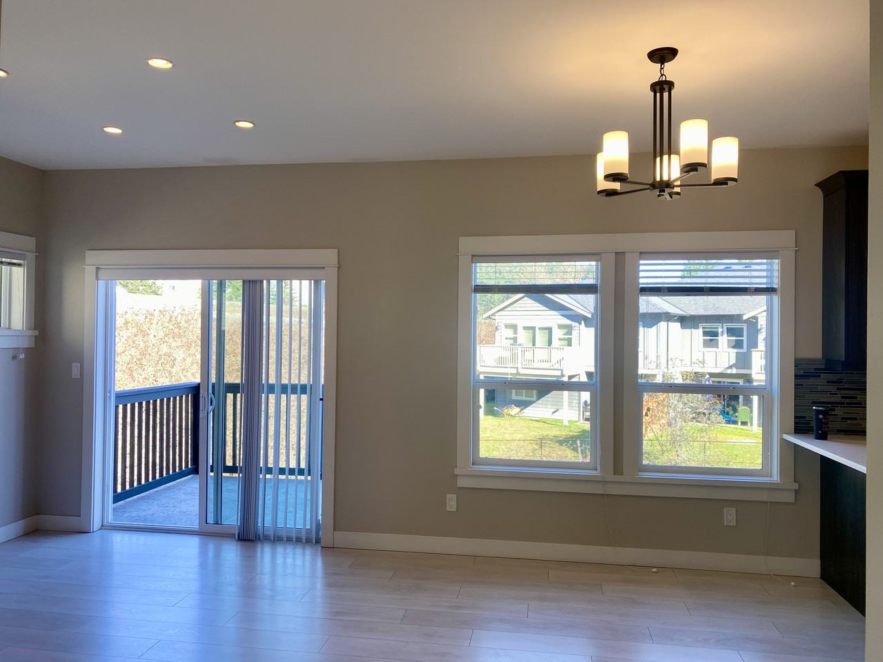 2389 Lund Rd - Photo 5 of 27