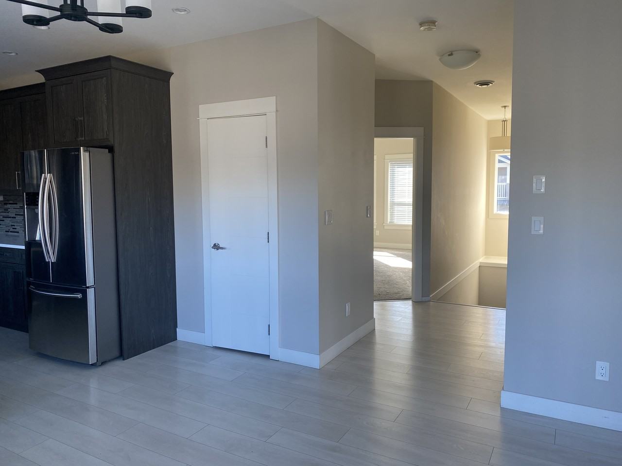 2389 Lund Rd - Photo 6 of 27