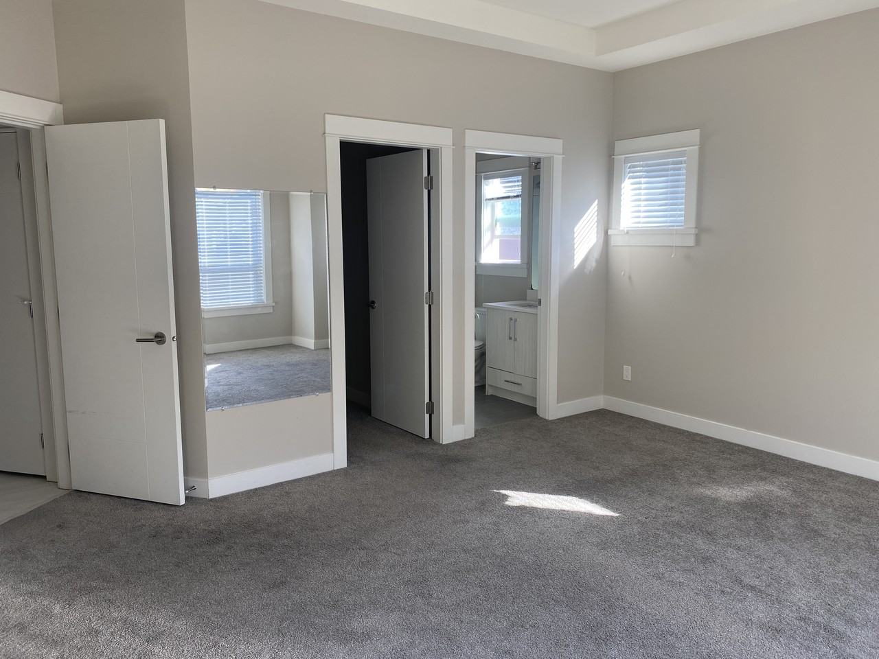 2389 Lund Rd - Photo 7 of 27