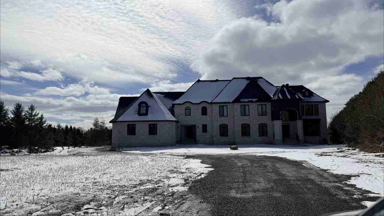 1554 River Road - Photo 2 of 9