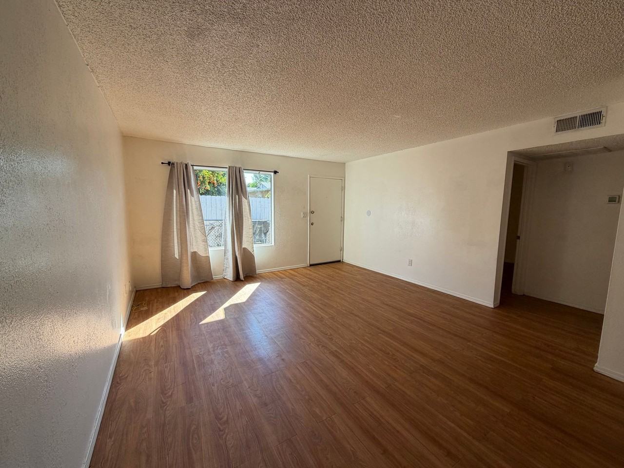 054- 310 DECATUR ST - Photo 3 of 7