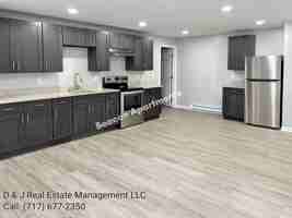 featured image of 1 Hatteras Ct