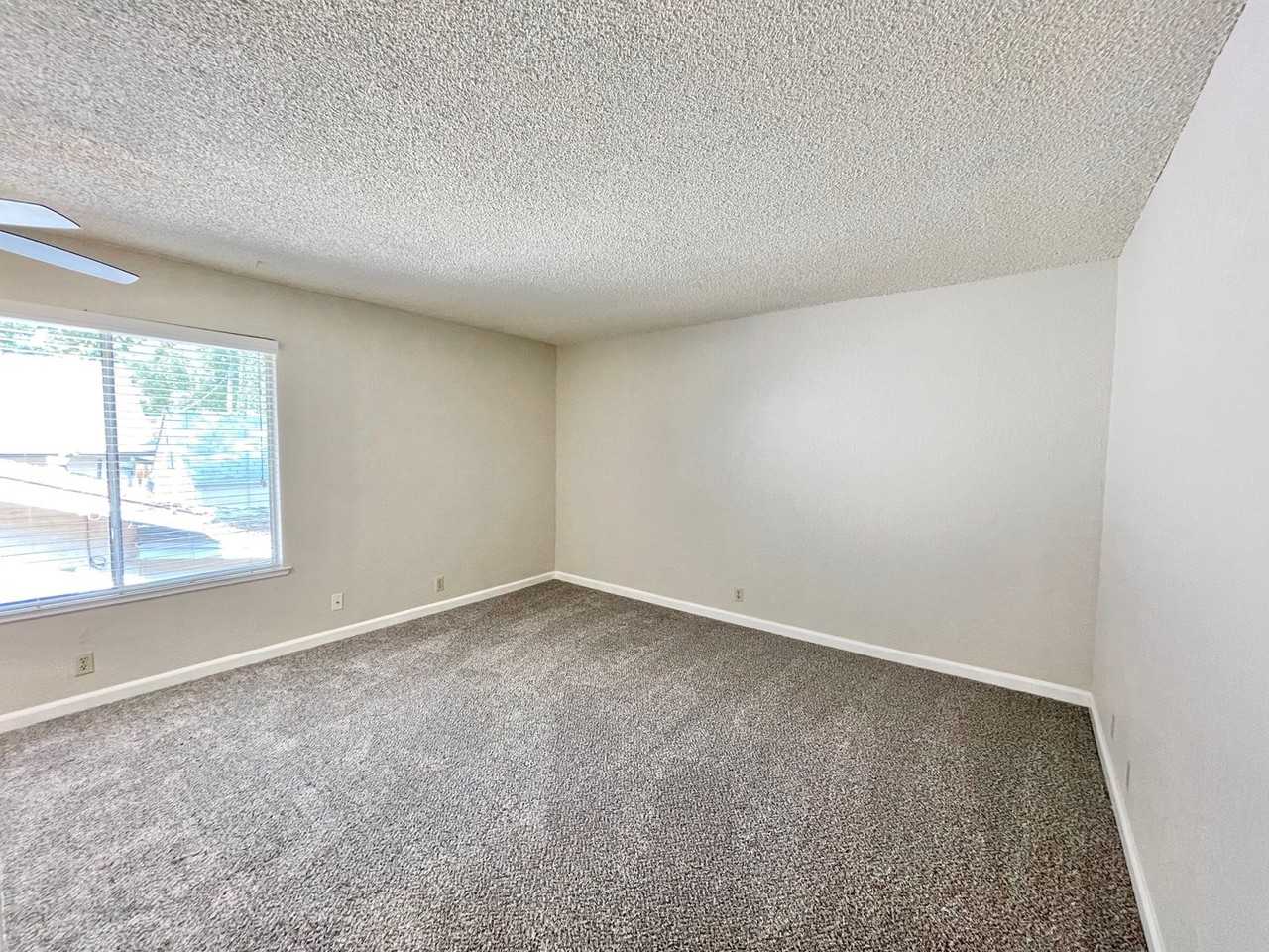 2709 D Street - Photo 2 of 17