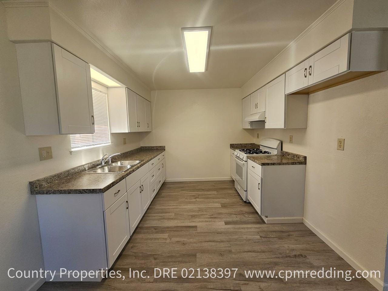 2582 Rainbow Ln - Photo 6 of 16