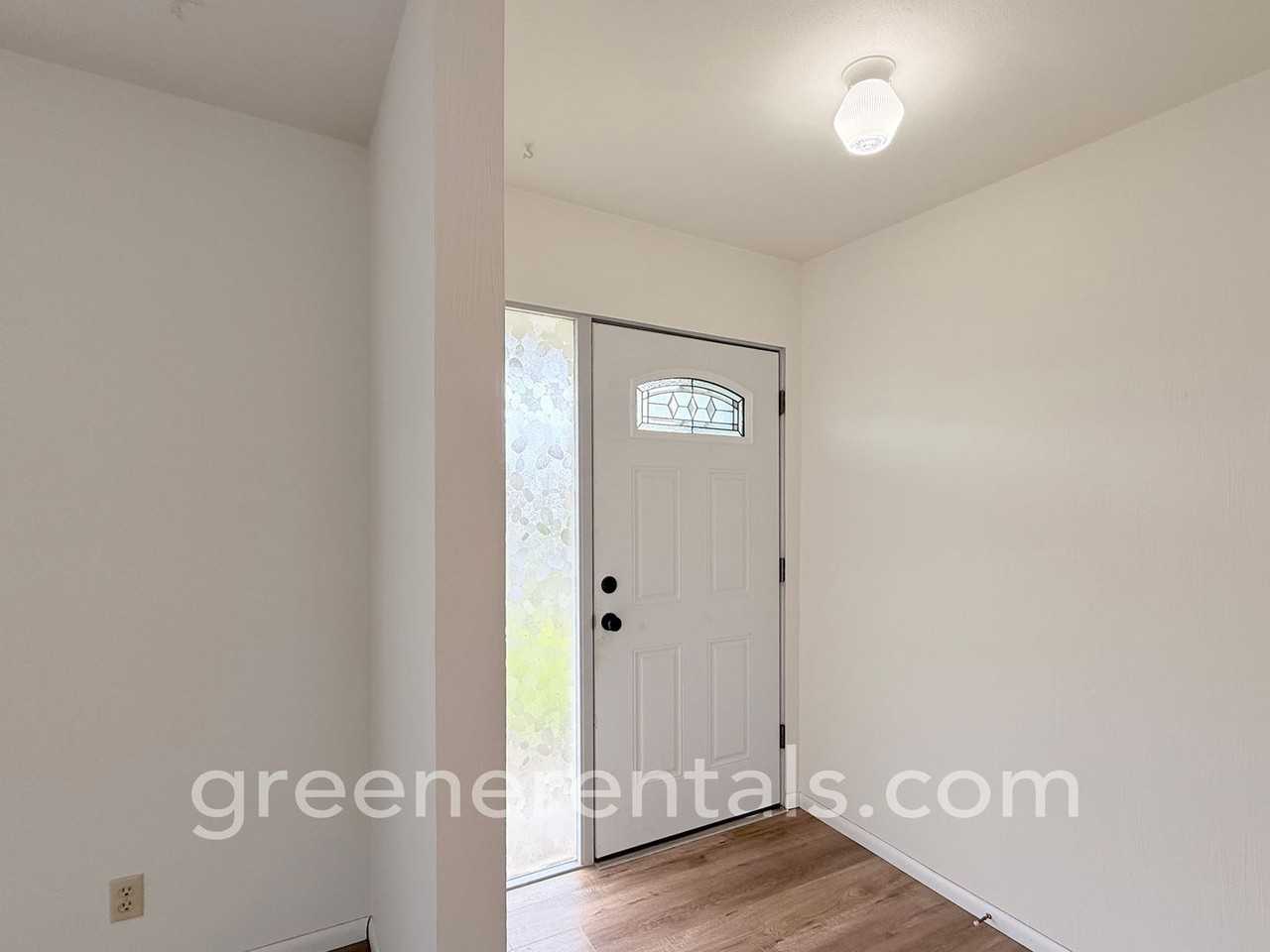 106 E Cedar Ave - Photo 3 of 31