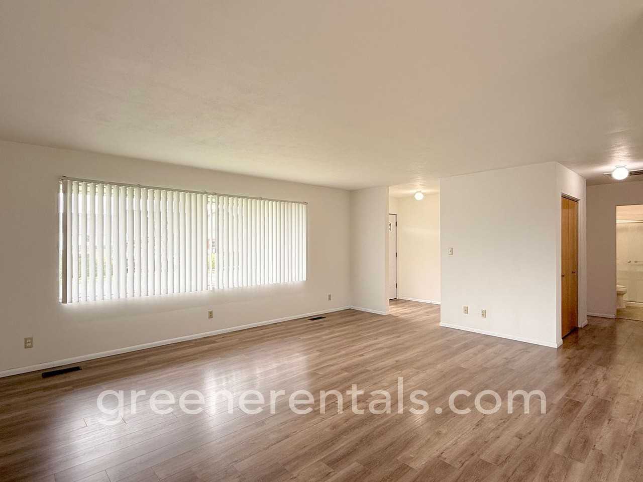 106 E Cedar Ave - Photo 6 of 31