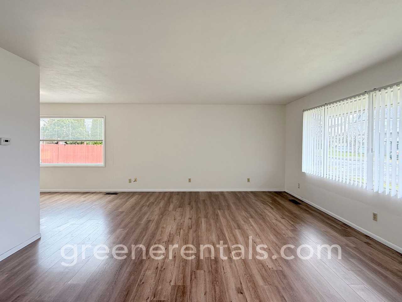 106 E Cedar Ave - Photo 7 of 31